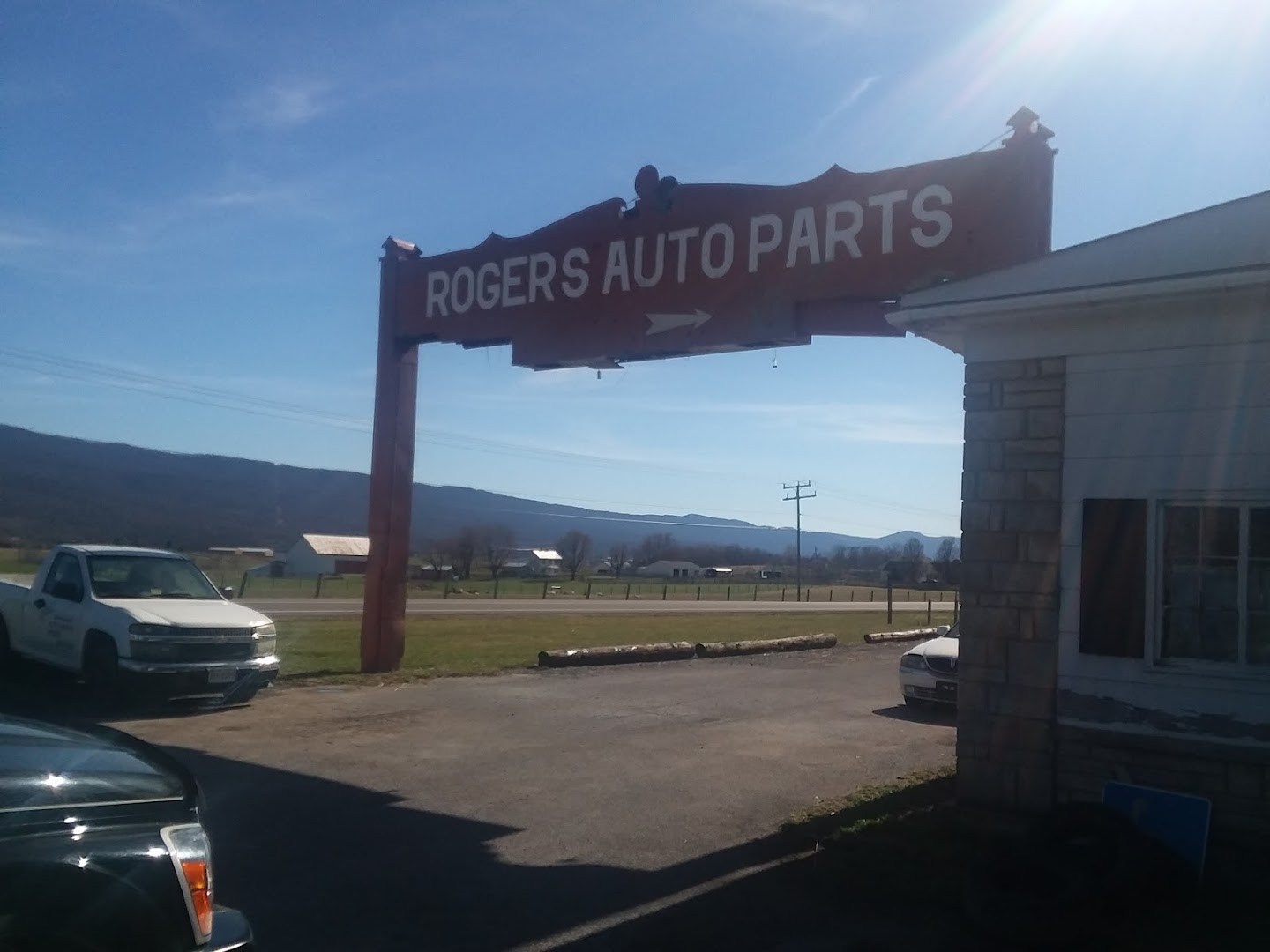Roger's Auto Sales (Auto Parts) Used car dealer In New Market VA