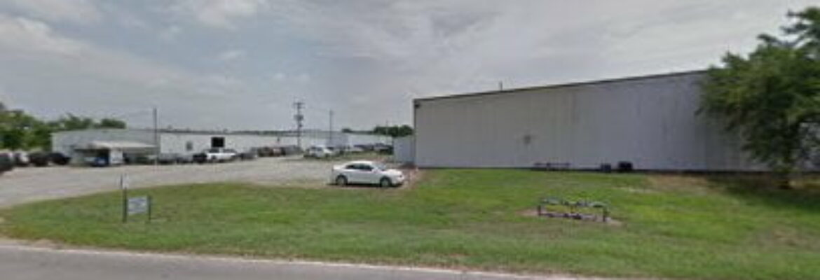 Stop Sign – Auto parts store In Jacksonville AR 72076