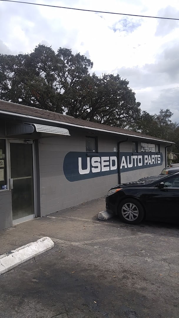 Teddy Bear’s Auto Parts & Salvage Inc. Auto parts store In Holiday FL